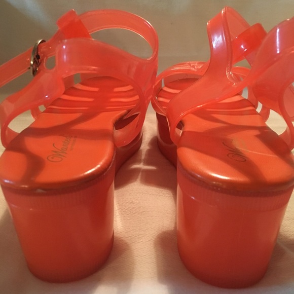 VTG 90's platform jellies. - Picture 5 of 6